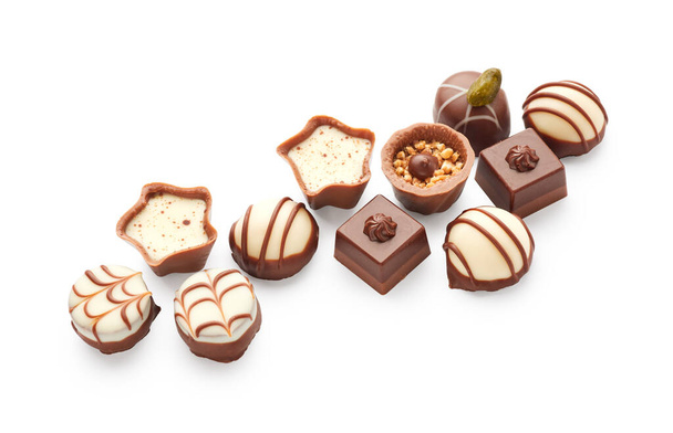 bonbons au chocolat isolés sur fond blanc - Photo, image