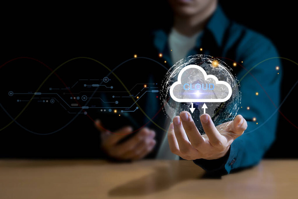 Veritabanı bulut depolama, büyük veri görselleştirme ve teknolojili analitik teknoloji. Finansal Çevrimiçi Pazarlama İçin Siber Veri Paylaşımı Veri Aktarımı - Fotoğraf, Görsel