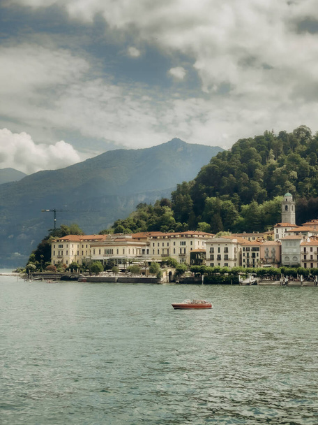 casas en la orilla del Lago de Como, Italia. - Foto, imagen