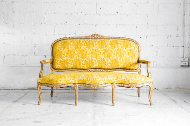 Yellow Retro Sofa - Foto, Imagen