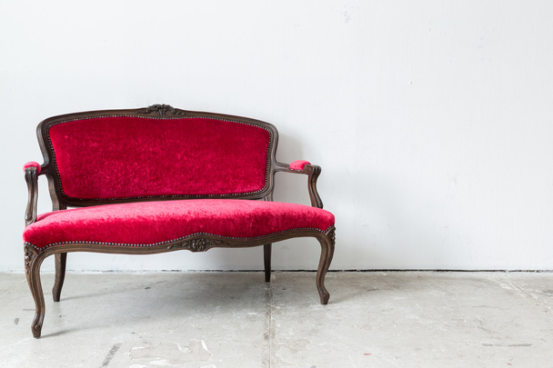 Red sofa - 写真・画像