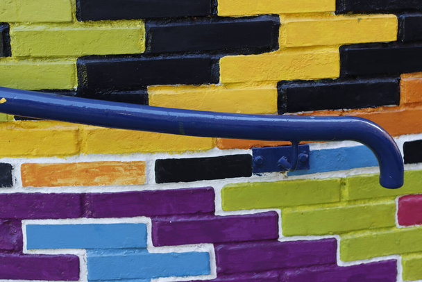 Λεπτομέρεια ενός πολύχρωμου τοίχου - Φωτογραφία, εικόνα