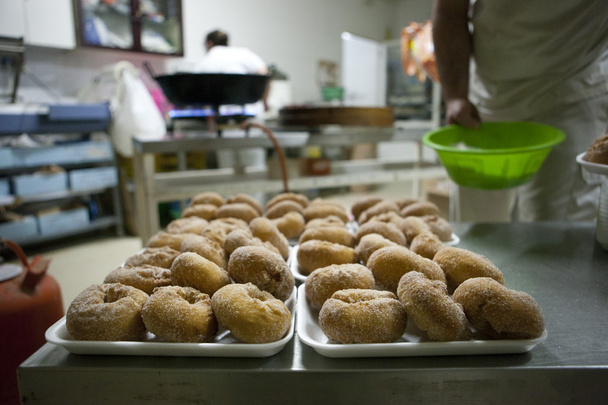 Іспанська типовий смажені пончики  - Фото, зображення