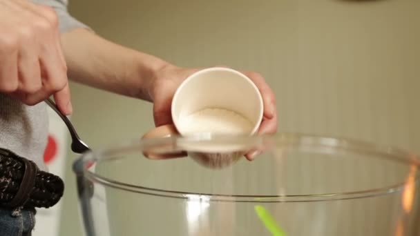 bir pasta pişirme - Video, Çekim
