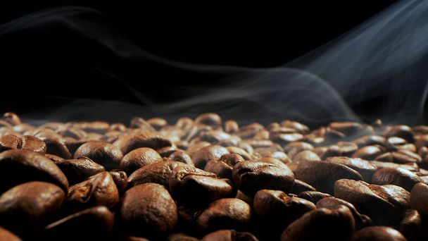 Γκρο πλαν του φρυγμένους κόκκους καφέ καφέ - Φωτογραφία, εικόνα
