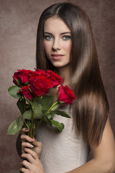 Girl with flowers - Foto, imagen