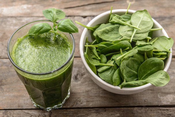 Υγιή smoothie από πράσινα λαχανικά - Φωτογραφία, εικόνα