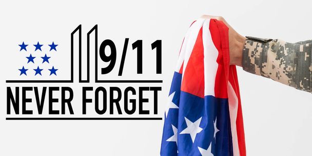 Завжди пам'ятайте 9 11-го вересня, 11-го вересня. Пам'ятаючи день Патріота. Вежі-близнюки, що представляють номер одинадцять. Ми ніколи не забудемо теракти. - Фото, зображення