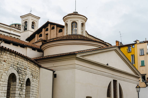 İtalya 'nın Brescia şehri. Güzel şehir, antik harabeler ve sokaklar - Fotoğraf, Görsel