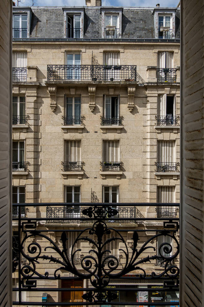 Μεγαλοπρεπή κτίρια και δρόμους του Παρισιού - Φωτογραφία, εικόνα