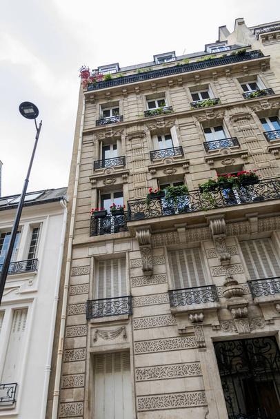 Prächtige Gebäude und Straßen von Paris - Foto, Bild