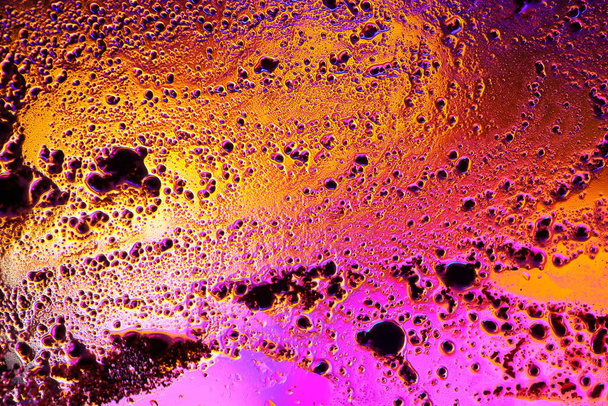 Gotas de óleo no vidro de cor - Foto, Imagem