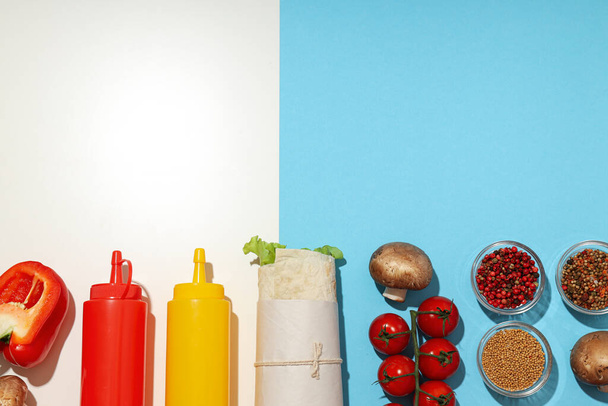 Smaczne szybko lub domowej roboty koncepcja żywności - pyszne shawarma - Zdjęcie, obraz