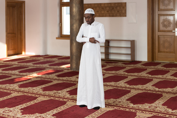 Humble African Muslim Prayer - Fotoğraf, Görsel