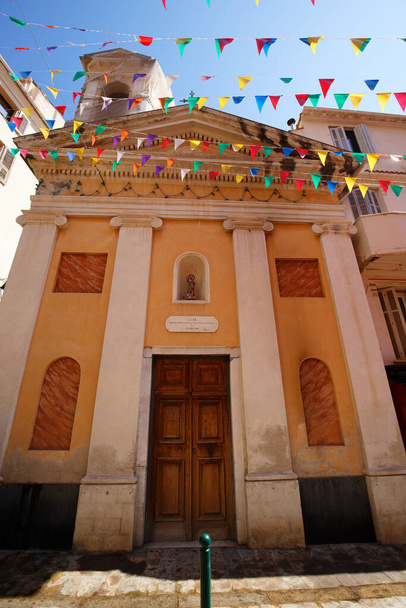 Die Kirche Saint John the Baptiste, erbaut 1580, das älteste religiöse Gebäude in Ajaccio, Insel Korsika, Frankreich. - Foto, Bild