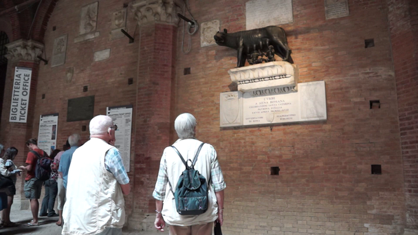 Torre del Mangia στη Σιένα - Πλάνα, βίντεο
