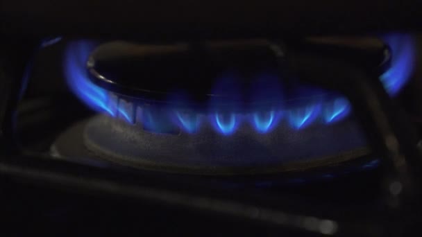 Fogão a gás está queimando
 - Filmagem, Vídeo