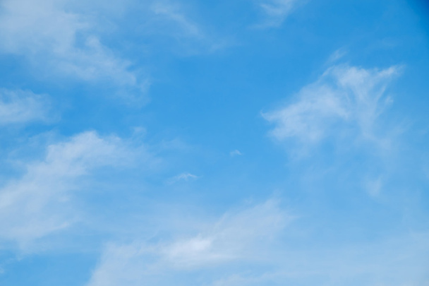 Blauwe lucht - Foto, afbeelding