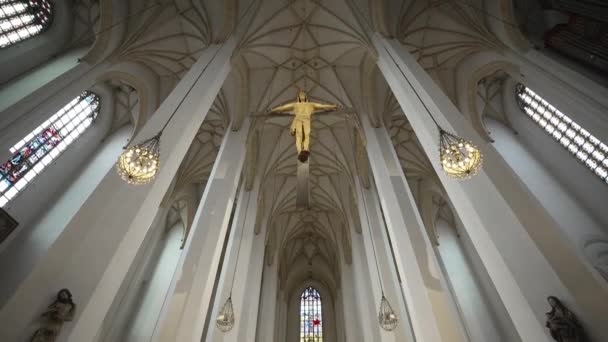 ミュンヘンだ。ドイツだ。ミュンヘン大聖堂の内部モデルを販売しています。ミュンヘン・フラウエンキルヒ。貴婦人の大聖堂。アルトシュタット。ドイツだ。バイエルン。宗教とカトリックの共同体.  - 映像、動画