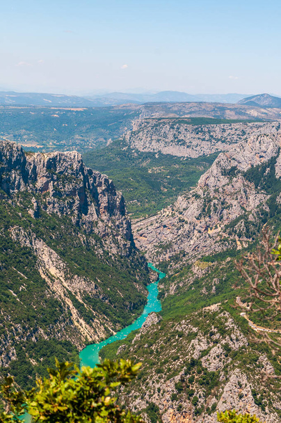 Une vue magnifique sur les gorges du Verdon, également connu sous le nom de Grand Canyon européen, dans la Provence française. - Photo, image