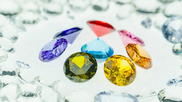 diamanti colorati di varie dimensioni sono collocati in un cerchio centrale su sfondo di diamanti bianchi.I diamanti sono di altissima qualità e taglio, che li rende una scelta perfetta per ogni occasione speciale - Foto, immagini