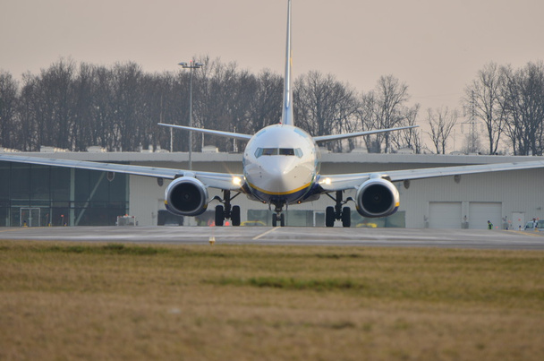 Ryanair-Flugzeug in Sonderlackierung - Foto, Bild