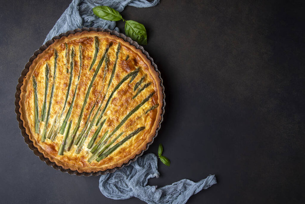 Asparagus tart, vegan quiche homemade pastry, healthy foods - Zdjęcie, obraz