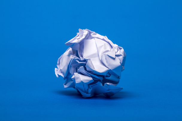 Pile of wrinkled white pieces of paper - Φωτογραφία, εικόνα