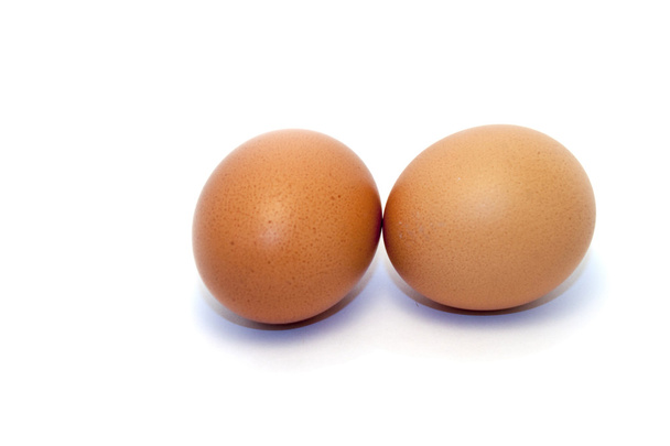  brązowe jaja na białym tle - Zdjęcie, obraz