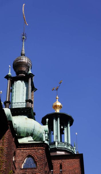 Tukholma, Ruotsi - 23. toukokuuta 2023: Kaupungintalon kaksi suurinta tornia - Valokuva, kuva