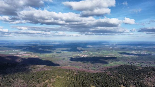drone foptags gyönyörű landsacpe a német hegyek és dombok a Roden. - Fotó, kép
