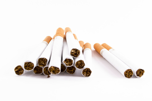 Сигареты, изолированные от Уита
 - Фото, изображение