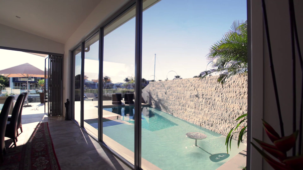 Bazén v luxusní dům - Záběry, video