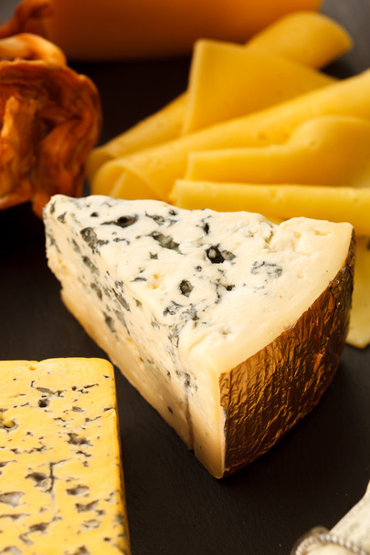 Various types of cheese - Foto, afbeelding