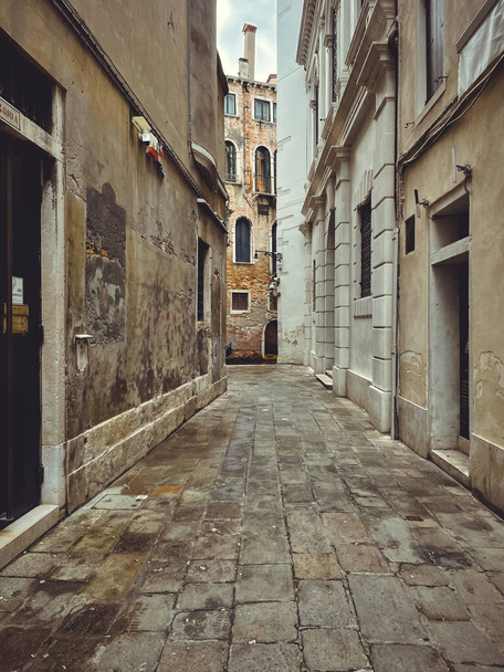  ヴェネツィアの景観,イタリアでの休暇の概念. 旅行のための新しい場所. 旅のためのアイデア。 ヨーロッパ,イタリア,ヴェネツィア,9月1日:イラストレーター - 写真・画像