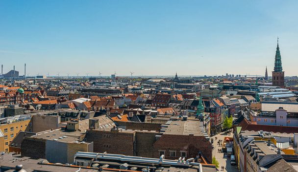 Copenhague, Dinamarca - 12 de maio de 2017: Vista de Rigshospitalet de Rundetarn. - Foto, Imagem