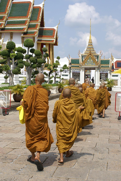 Rahipler Wat Phra Kaew, The Grand Palace, Bangkok, Tayland, Asya bırakarak - Fotoğraf, Görsel