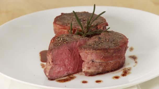 Beef fillet wrapped in bacon - Footage, Video