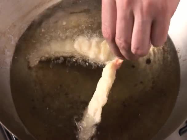 Deep-frying prawns - Footage, Video