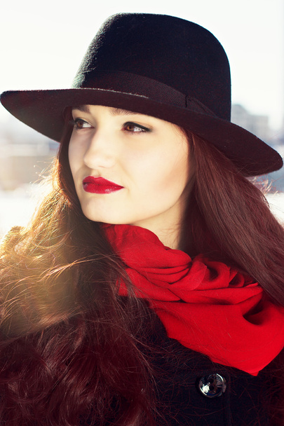 Elegant woman in a hat with red lips - Fotoğraf, Görsel