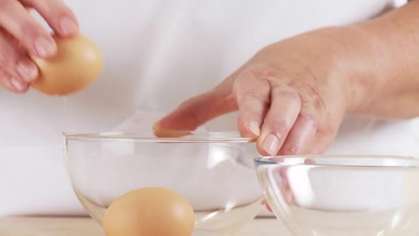 elválasztó egy tojás - Felvétel, videó