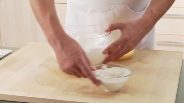 Egg yolk cream - Footage, Video