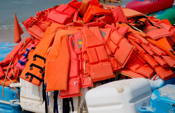 coletes salva-vidas
 - Foto, Imagem