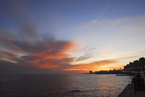 Coucher de soleil à La Rambla, Montevideo, Uruguay
 - Photo, image