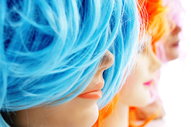 parrucche di diversi colori
 - Foto, immagini