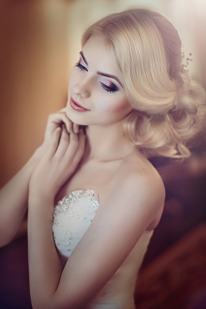 Bride with stylish make-up - Foto, afbeelding