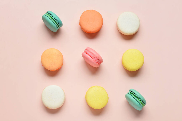 Macaroons doces no fundo rosa - Foto, Imagem