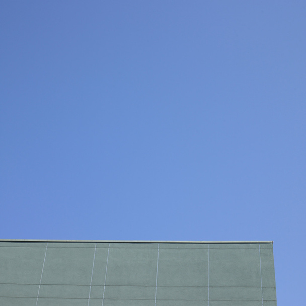 Крыша и небо
 - Фото, изображение