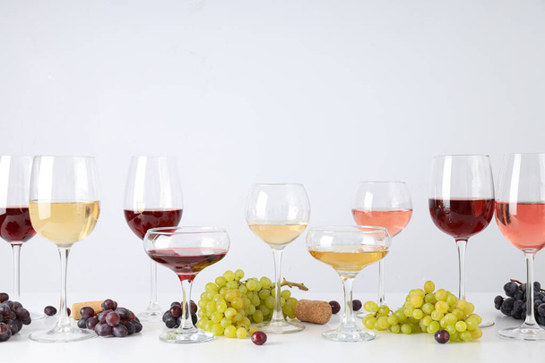 Gurme içki konsepti, lezzetli alkol içeceği - şarap - Fotoğraf, Görsel