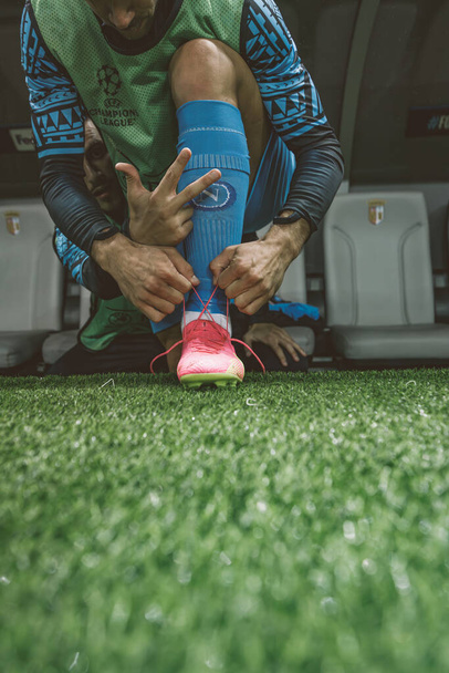 Eljif Elmas, Giovanni Simeone tijdens de UEFA Champions League 2023 / 24 wedstrijd tussen SC Braga en SSC Napoli in Estadio Municipal de Braga, Braga, Portugal. (Maciej Rogowski) - Foto, afbeelding